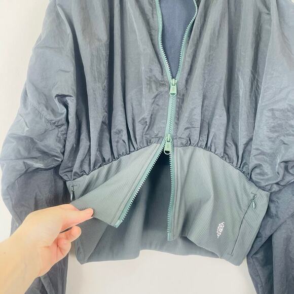 Free People Start Me Up Cropped Green Athletic Hoodie Jacket Size Large - Picture 5 of 8